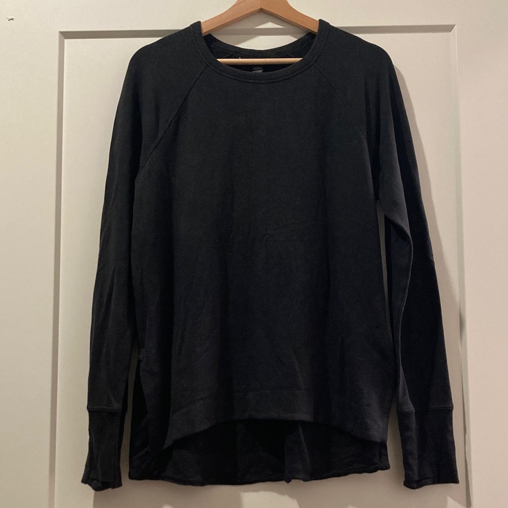 Athleta Women’s Coaster Luxe Black Top - Size Small